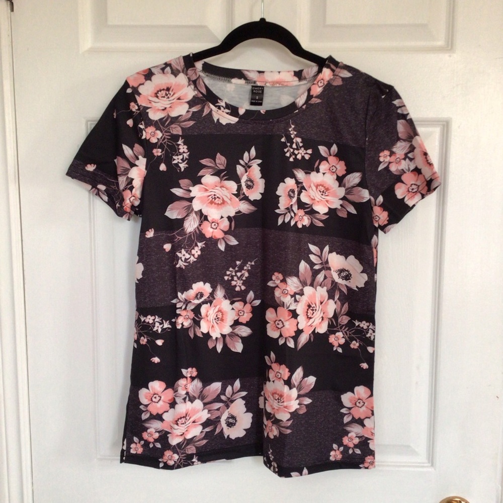 Women’s Floral Short Sleeve Tee Size S